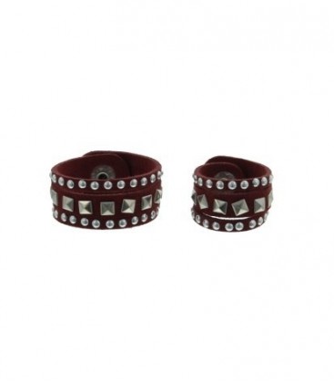 Rode scarvelet met studs 2 stuks