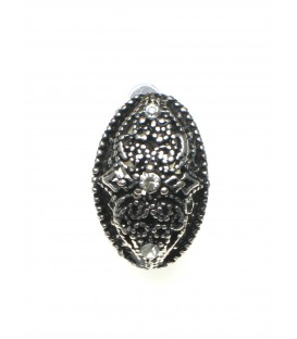 Zilverkleurige ovale oorclips met drie strass steentjes