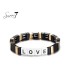 zwarte armband met de letters love