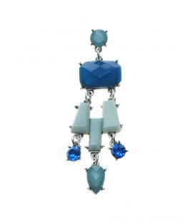 Oorbellen in zilverkleurige setting met blauwe facet stenen en kralen