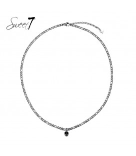 Zilverkleurige ketting met klein zwart steentje