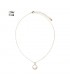 Goudkleurige ketting met ronde hanger met kleine steentjes