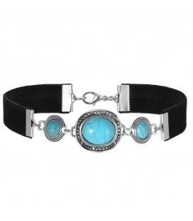 Choker met mooie zilverkleur elementen en blauwe stenen inleg.