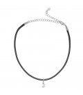 Zwarte trendy choker met hanger in de vorm van een zilverkleurig maandje