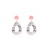 grijs met zwarte oorbellen met een open hanger en een roze oorstukje