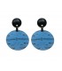 Blauwe oorhanger met zwarte accenten en zwarte oorsteker