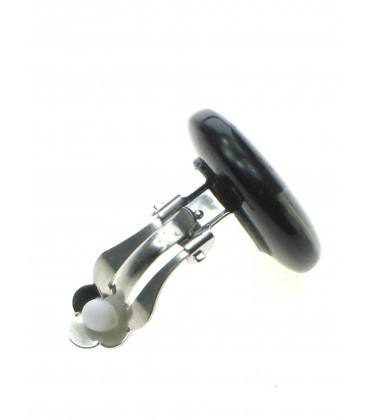 Zwart met witte oorclips met parelmoer inleg van Culture Mix