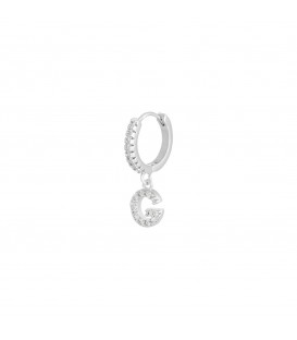 Zilverkleurige oorbel met steentjes en hanger met de letter G