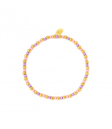 Armband met goudkleurige, paarse en roze kralen
