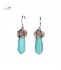 Mint groene oorhangers met zilverkleurige draad en kralen