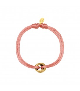 roze satijnen armband met goudkleurig clipdetail