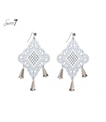 Zilverkleurige oorhangers met heldere kralen en strass steentjes