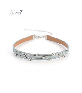 Choker ketting van licht blauw imitatieleer met steentjes