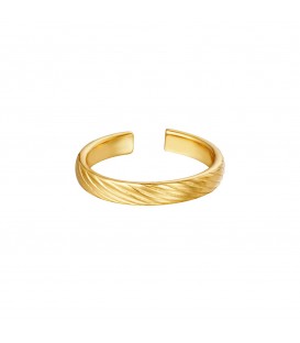 goudkleurige verstelbare ring met een gedraaid patroon