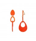 Oranje oorclips met een dubbele ovale hanger