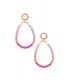 Mooie oorhangers in de tinten, paars, oranje, roze en wit