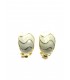 Creme oorclips met goudkleurige strepen