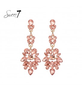 Feestelijk roze oorhangers met glas steentjes