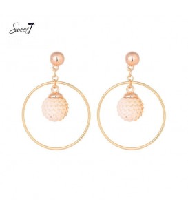Zilverkleurige oorbellen met ronde hanger en bolletje met oranje pailletten