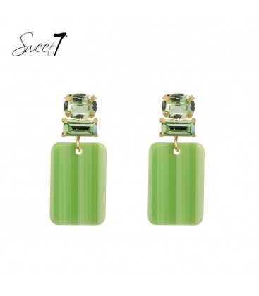 Groene oorhangers met glas steentjes
