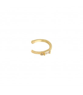 Goudkleurige earcuff met een wit vierkante en ronde zirkoonsteentje