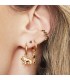 Zilverkleurige earcuff met een rij witte zirkoonsteentjes