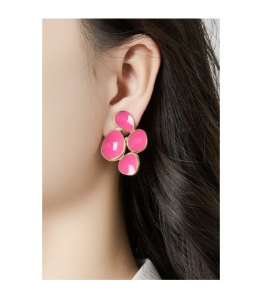 Oorclips roze met goudkleurige omlijsting