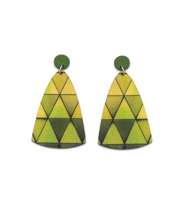 Groene gekleurde houten oorhangers met een ruit motief