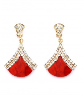 Goudkleurige oorclips met een rood vlak en heldere strass steentjes