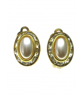 Ovale goudkleurige oorclips met parel hart en strass steentjes rand