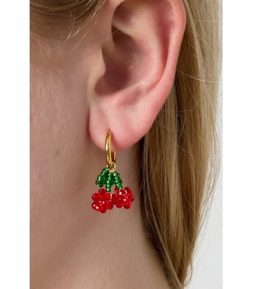 Leuke fruit oorhangers met kersen en groene blaadjes