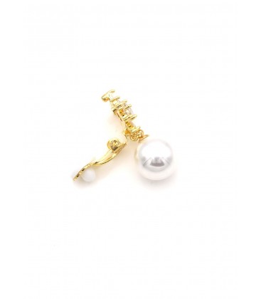 Oorclips wit met parel en glas steentjes in goudkleurige setting