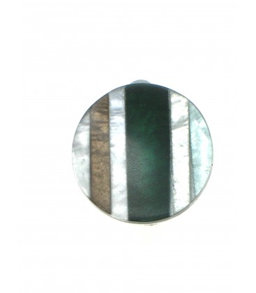 Groen gestreepte oorclips met parelmoer inleg