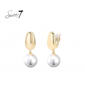 Oorclips met witte parel en goudkleurige bovenkant