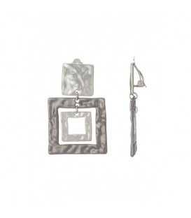Oorclips zilverkleurig met vierkante gehamerde vormen
