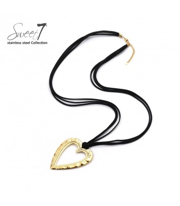 Halsketting met goudkleurig hart en zwart koord