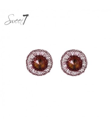 Oorbellen met ronde draadstructuur en bruine steen