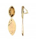 Oorclips met bruin facetsteen en goudkleurig gehamerd blad