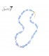 Halsketting met lichtblauwe en witte kralen