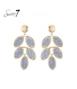 Oorbellen met blauwe kristallen in bladvorm