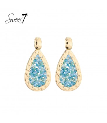 Oorbellen goudkleurige rand met blauwe gekleurde kralen