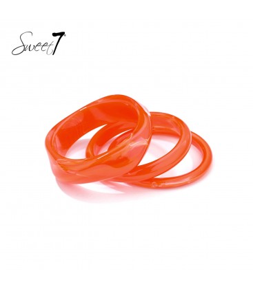 Bangle oranje met een mooie vorm