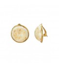 Oorclips met ronde creme terrazzo steen goudkleurige rand
