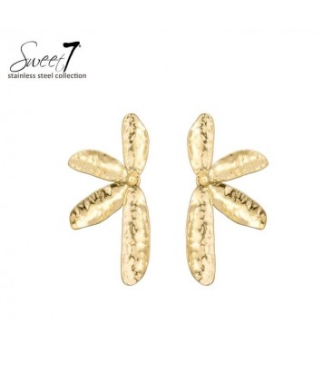 Oorbellen met gehamerde blaadjes in goudkleur