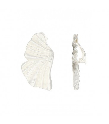 Oorclips zilverkleurige met een golvend patroon
