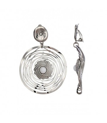 Oorclips zilverkleurig cirkel met een sierlijk open patroon