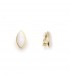 Oorclips met ovale witte steen en goudkleurige rand
