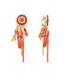 Oorclips met rood en oranje kleuren en sierlijke kettingen