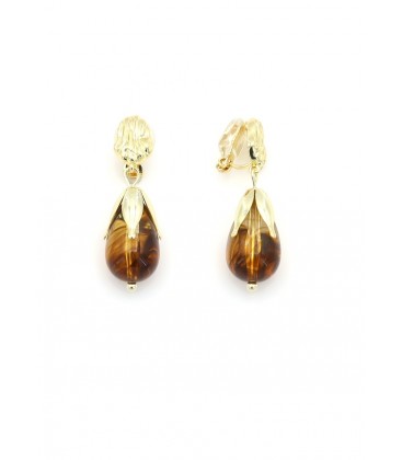 Prachtige oorclips met goudkleurige afwerking en bruine druppelsteen